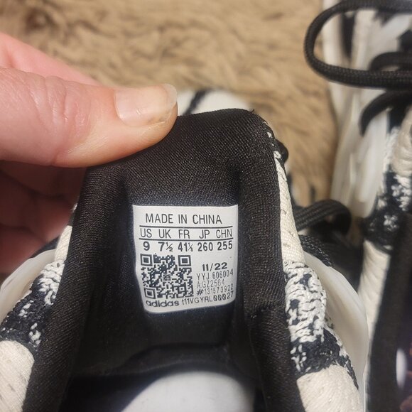 WOMENS ADIDAS ULTRABOOST - Picture 6 of 7